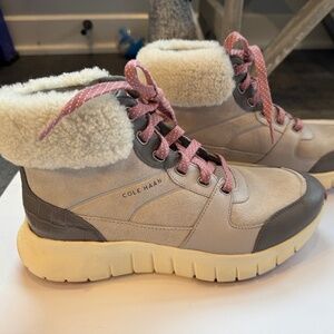 Cole Haan size 7.5 light gray booties